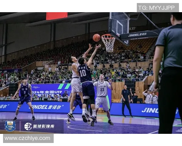 上海篮球队实力强劲荣登全国第六名展现出色竞技状态与团队合作精神